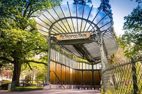 art-nouveau-buildings-architecture-style-art-nouveau-examples-my-modern-met-metro-entrances-metropolitan-paris-hector-guimard-3