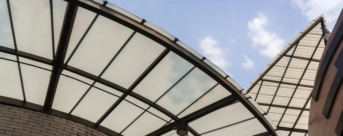 Techo de policarbonato transparente