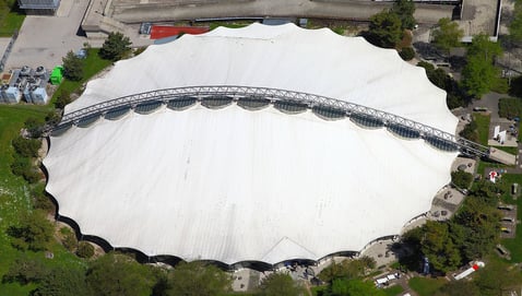 1280px-Olympia_Eissportzentrum,_Múnich,_Alemania_2012-04-28,_DD_01