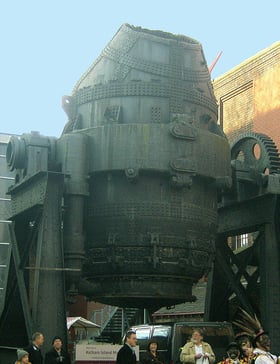 Bessemer_converter2